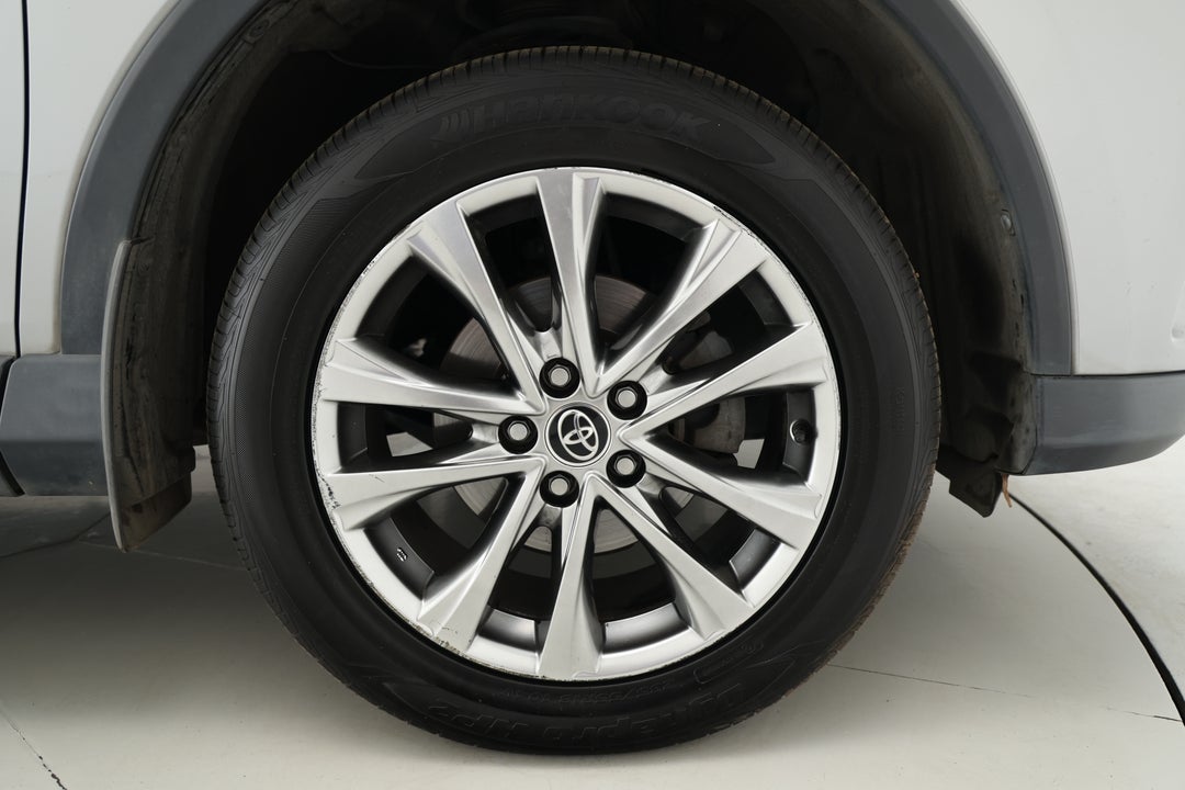 2017 Toyota RAV4 Cruiser (4x4), Automatic, 114770 km, Right Front Wheel