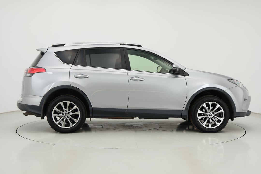 2017 Toyota RAV4 Cruiser (4x4), Automatic, 114770 km, Right Side View