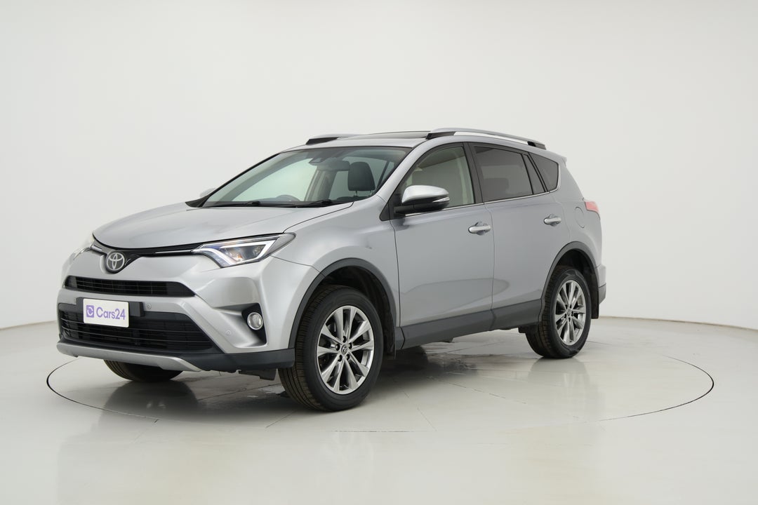 2017 Toyota RAV4 Cruiser (4x4), Automatic, 114770 km, Left Front Diagonal (45- Degree) View