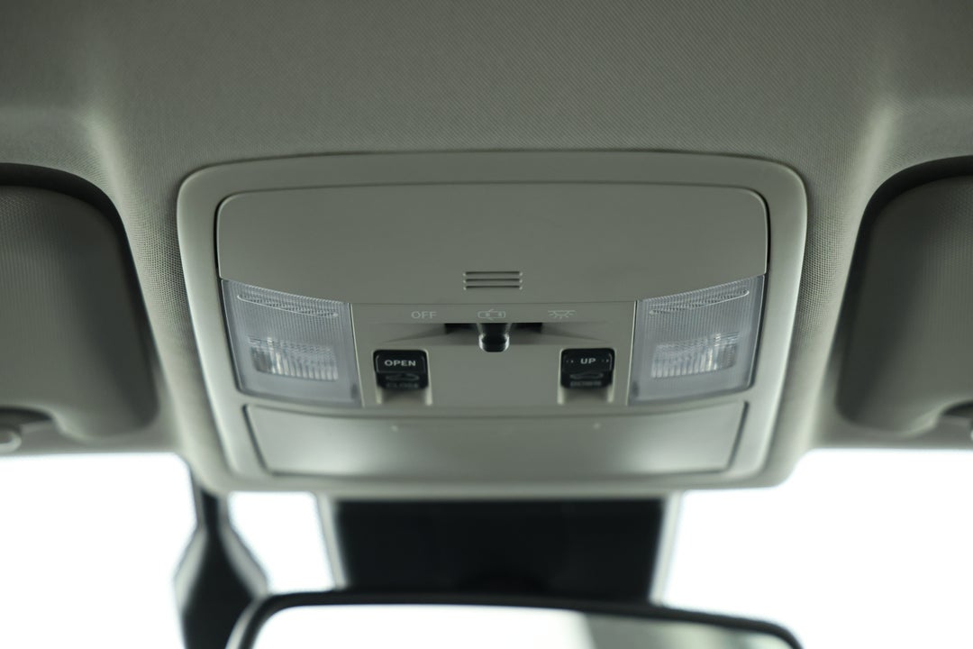 2017 Toyota RAV4 Cruiser (4x4), Automatic, 114770 km, On-Roof Controls/Sunglass holder