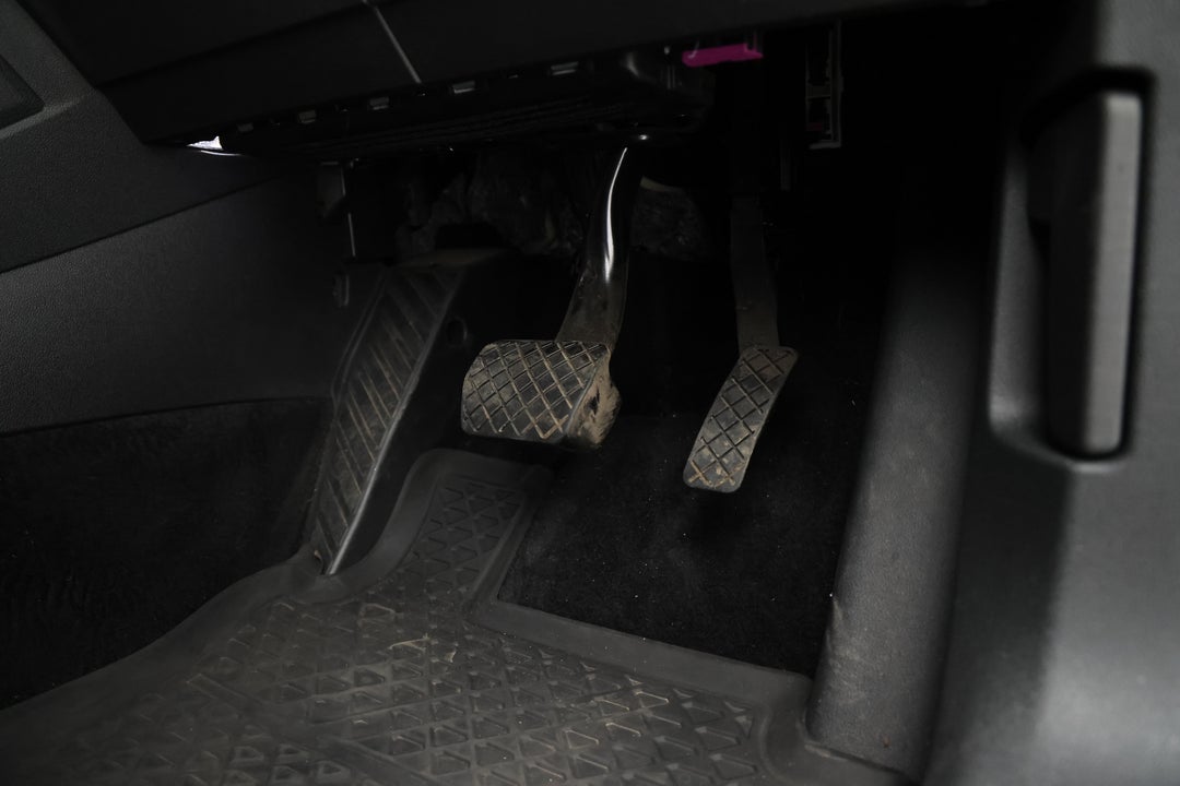 2022 Volkswagen Tiguan Allspace 162tsi Adventure, Automatic, 96185 km, Pedals and Footmat