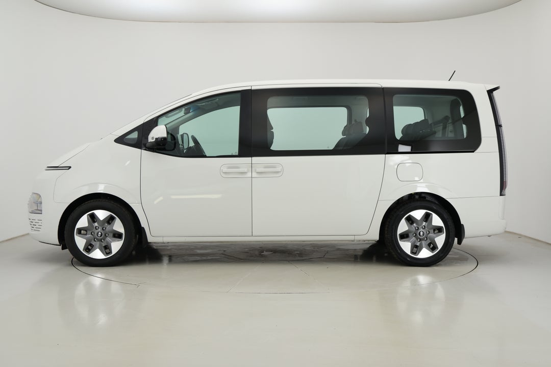 2024 Hyundai Staria Staria, Automatic, 47338 km, Left Side View