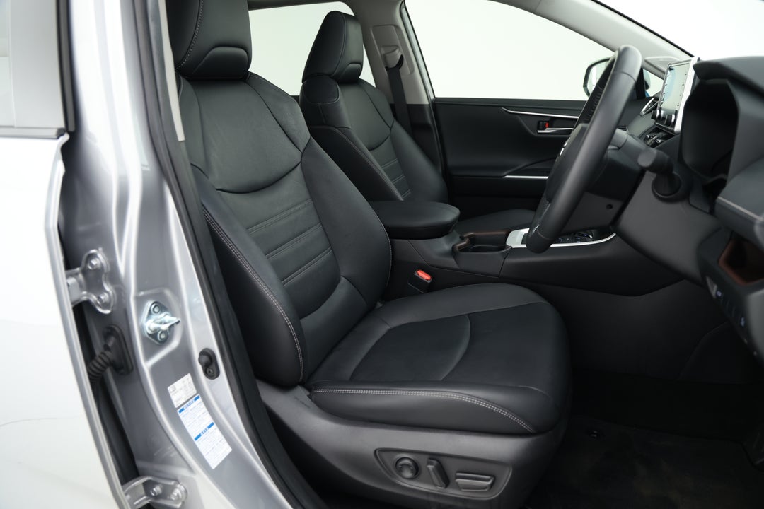 2021 Toyota RAV4 Cruiser (AWD) Hybrid, Automatic, 34744 km, Right Side Front Door Cabin View