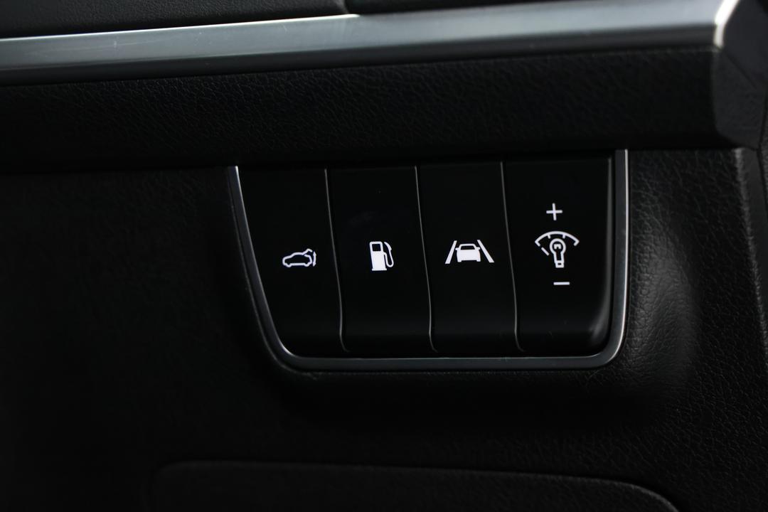 2022 Kia Stinger Gt (black Leather), Automatic, 44034 km, Utility Switches/Buttons