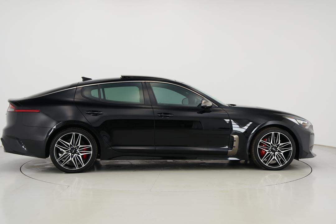 2022 Kia Stinger Gt (black Leather), Automatic, 44034 km, Right Side View