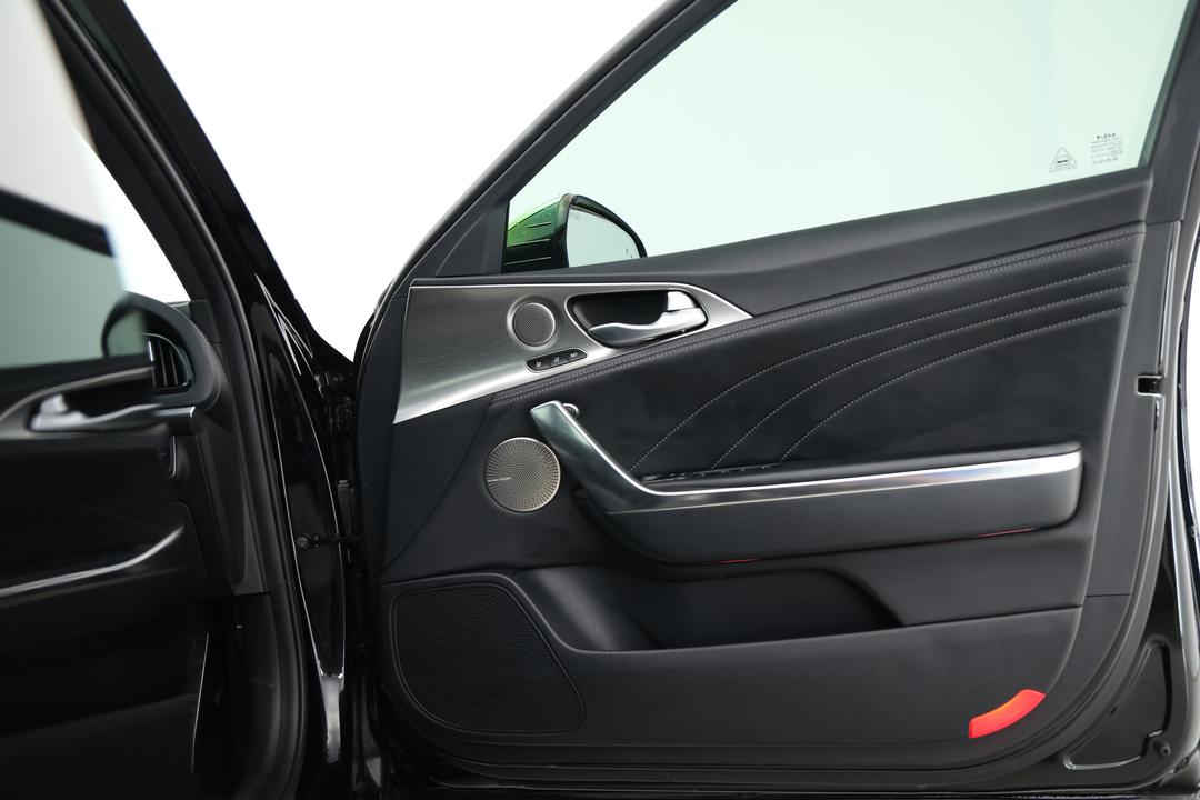 2022 Kia Stinger Gt (black Leather), Automatic, 44034 km, Speaker View