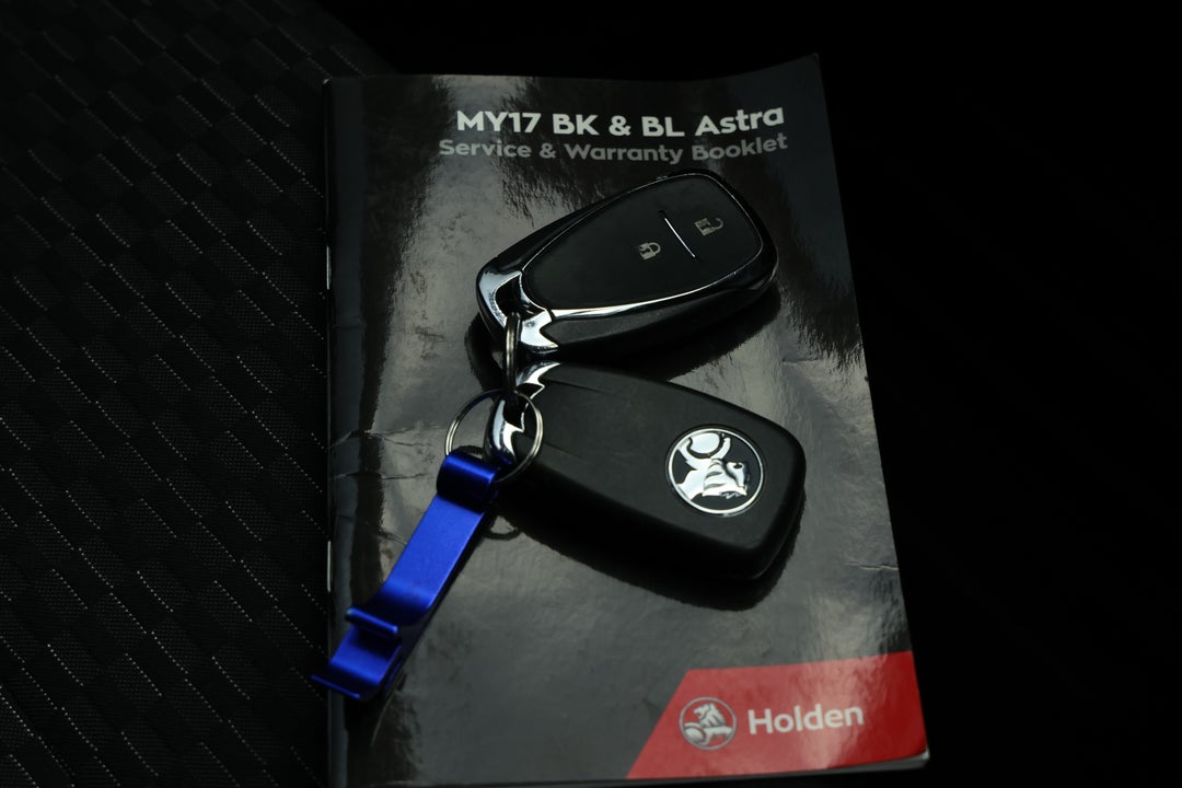 2017 Holden Astra Rs, Manual, 103084 km, Key Close-up