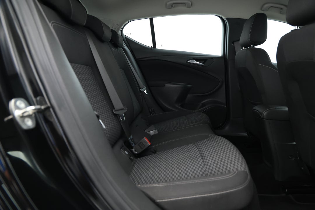 2017 Holden Astra Rs, Manual, 103084 km, Right Side Rear Door Cabin View