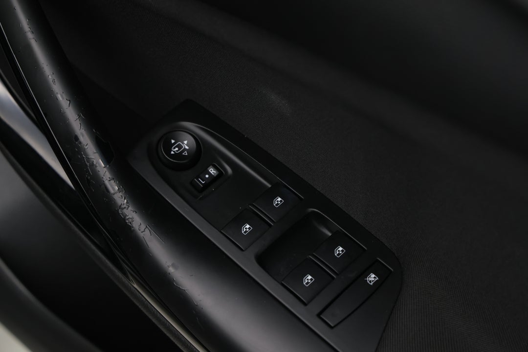2017 Holden Astra Rs, Manual, 103084 km, Drivers Side Door Panel Controls