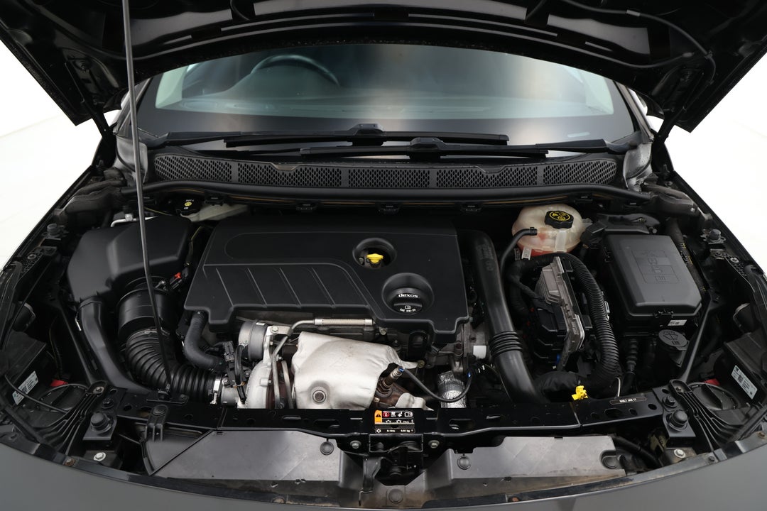 2017 Holden Astra Rs, Manual, 103084 km, Open Bonnet (Engine)