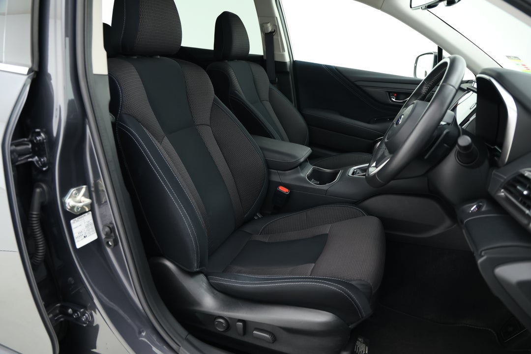 2021 Subaru Outback AWD, Automatic, 53630 km, Right Side Front Door Cabin View