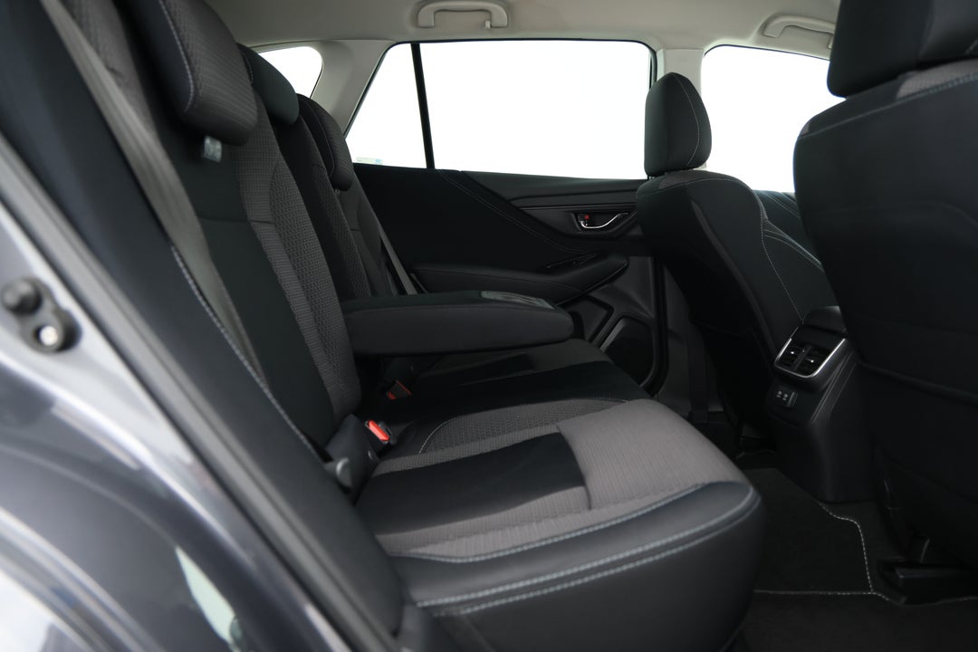 2021 Subaru Outback AWD, Automatic, 53630 km, Right Side Rear Door Cabin View