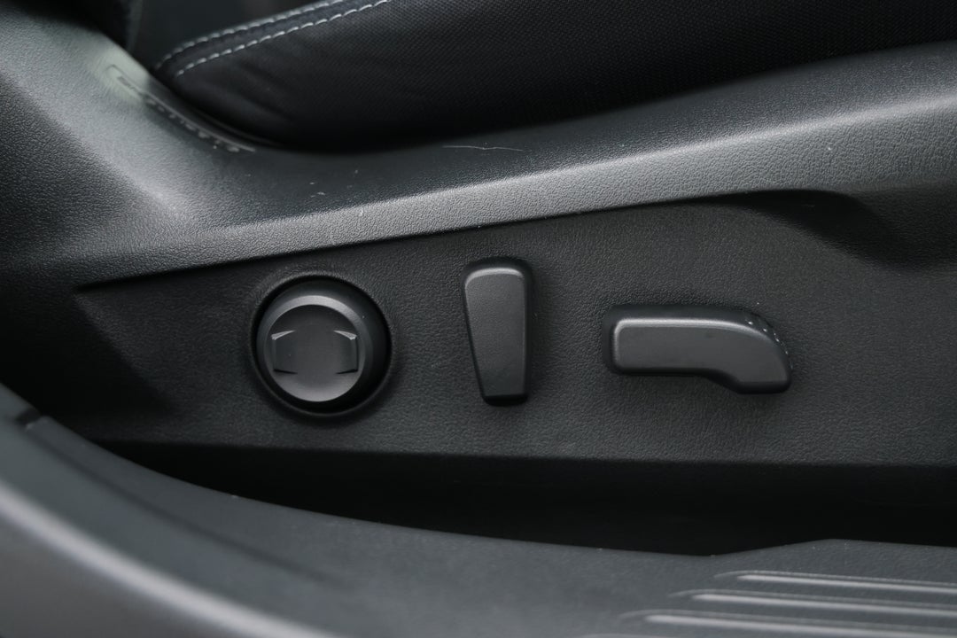 2021 Subaru Outback AWD, Automatic, 53630 km, Drivers Side Adjustment Panel