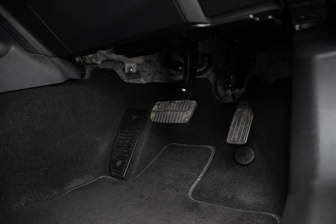 2021 Subaru Outback AWD, Automatic, 53630 km, Pedals and Footmat