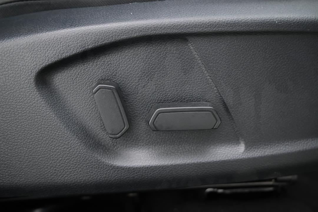 2021 Ford Ranger Wildtrak 3.2 (4x4), Automatic, 69038 km, Drivers Side Adjustment Panel