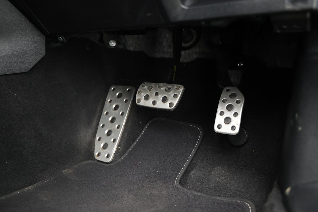 2019 Subaru Impreza 2.0i-s (AWD), Automatic, 67934 km, Pedals and Footmat