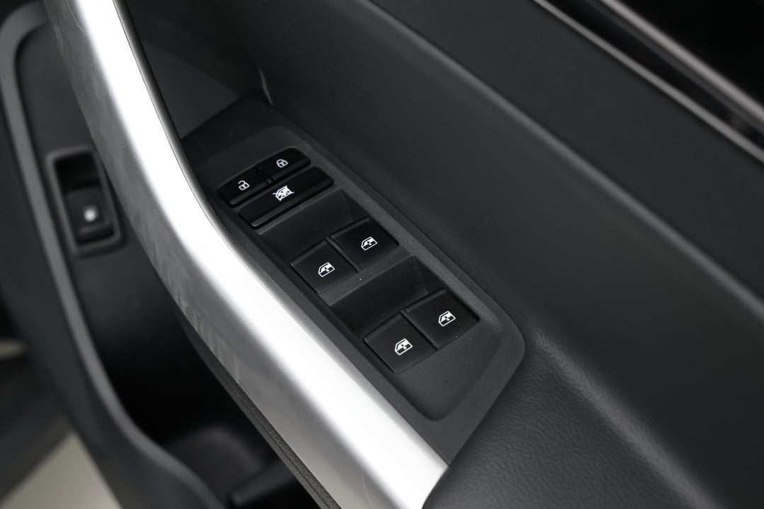 2023 LDV T60 Max Pro (4x4), Automatic, 52902 km, Drivers Side Door Panel Controls