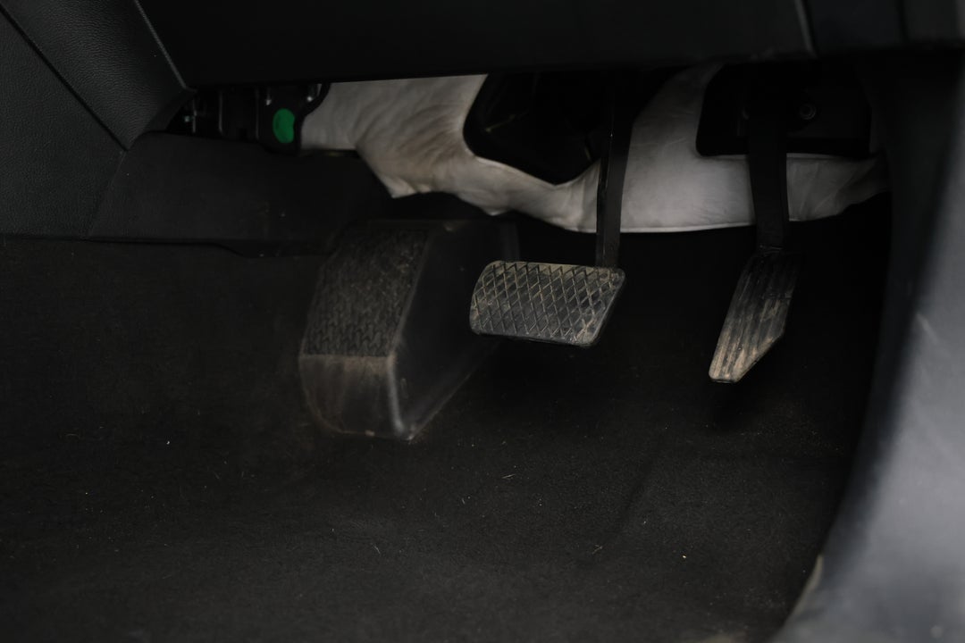 2023 LDV T60 Max Pro (4x4), Automatic, 52902 km, Pedals and Footmat