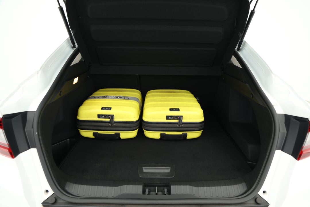 2022 Renault Arkana Intens, Automatic, 42518 km, Boot Inside View with Luggage