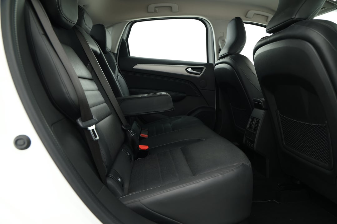 2022 Renault Arkana Intens, Automatic, 42518 km, Right Side Rear Door Cabin View