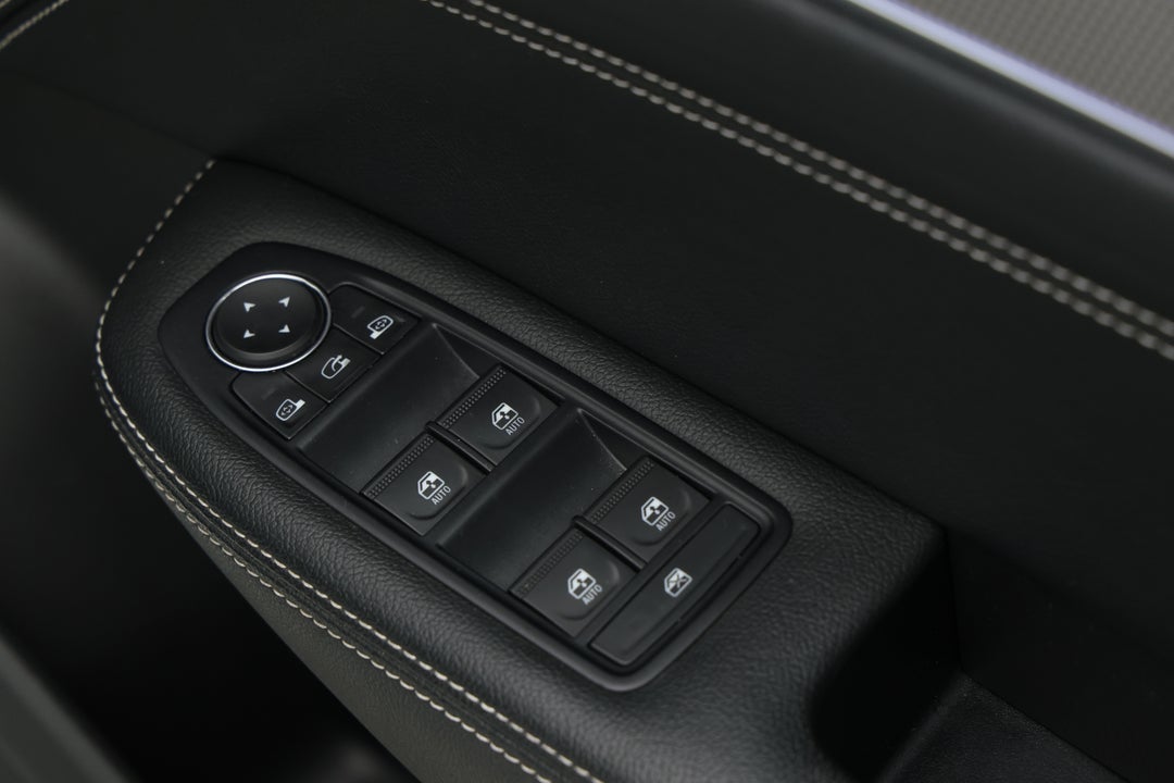 2022 Renault Arkana Intens, Automatic, 42518 km, Drivers Side Door Panel Controls
