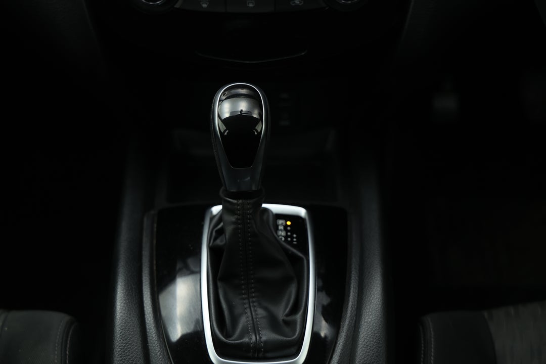 2017 Nissan X-trail St (FWD), Automatic, 134407 km, Gear Lever 