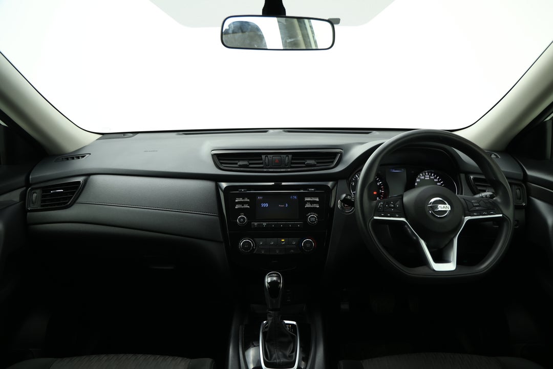 2017 Nissan X-trail St (FWD), Automatic, 134407 km, Dashboard View