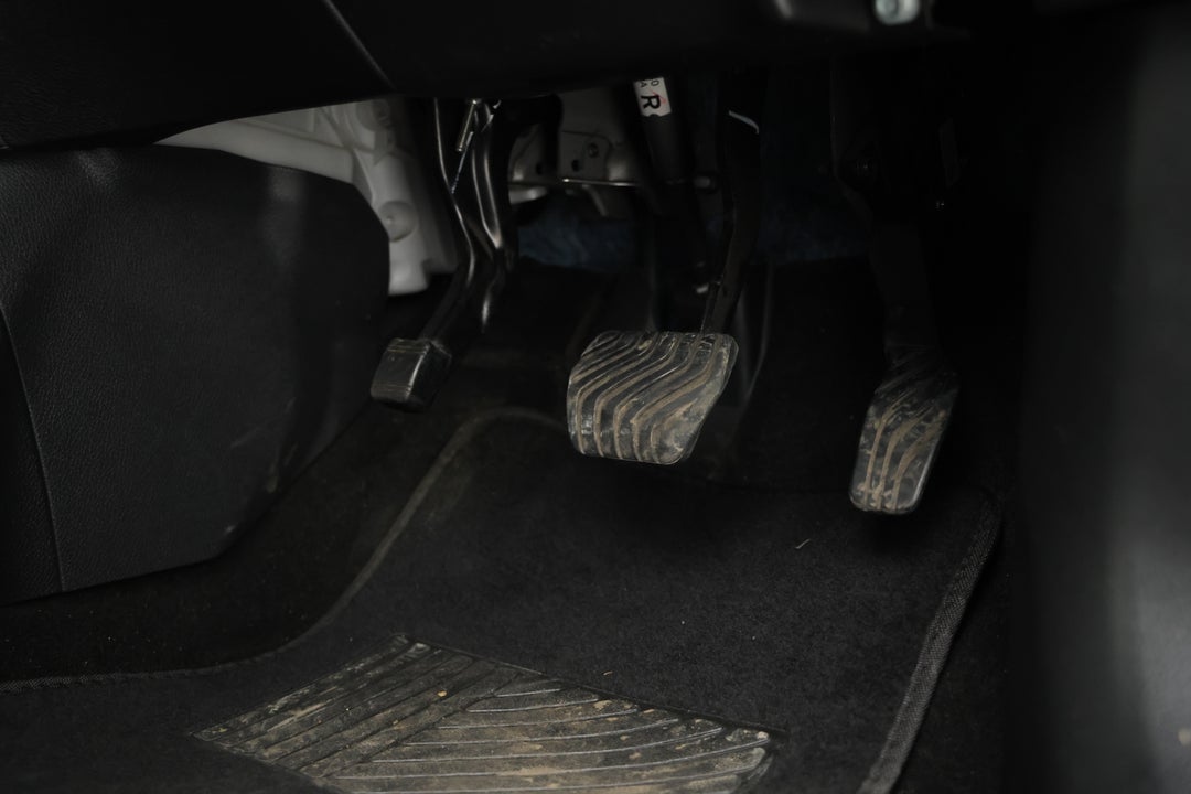 2017 Nissan X-trail St (FWD), Automatic, 134407 km, Pedals and Footmat