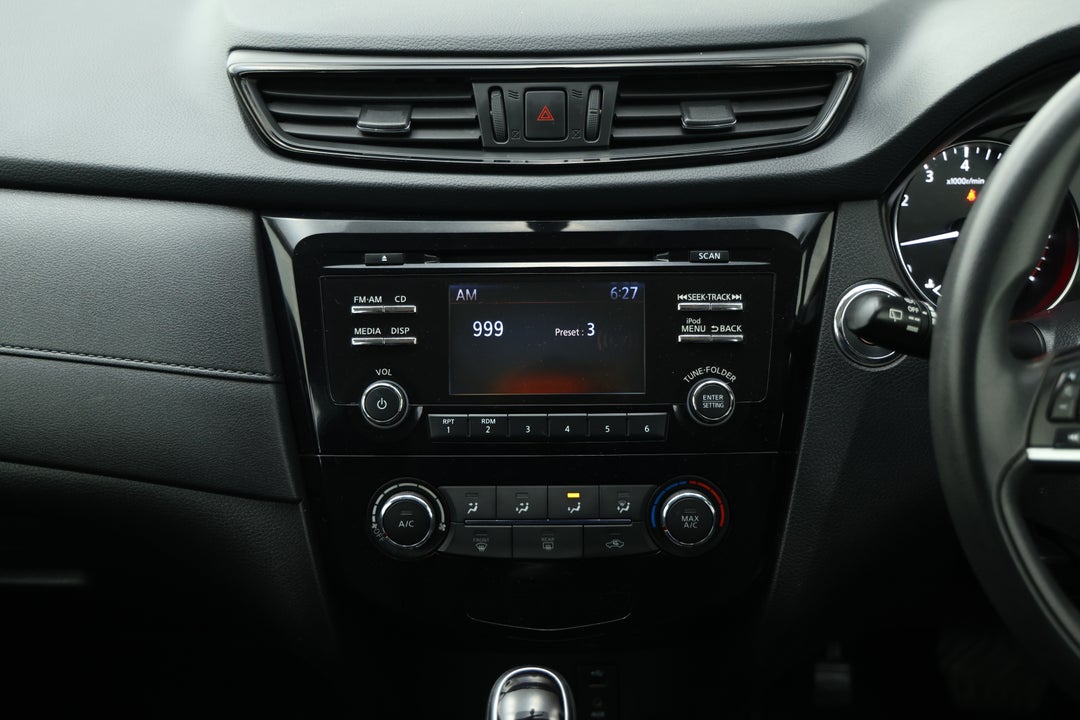 2017 Nissan X-trail St (FWD), Automatic, 134407 km, Center Console