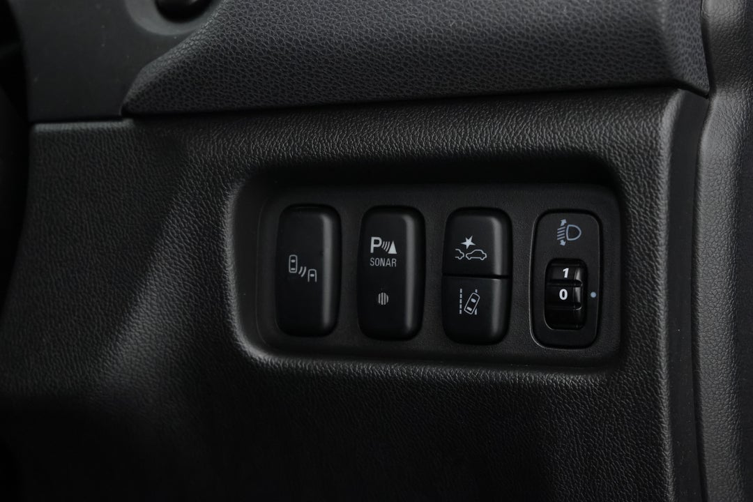 2021 Mitsubishi ASX Ls (2WD), Automatic, 61469 km, Utility Switches/Buttons