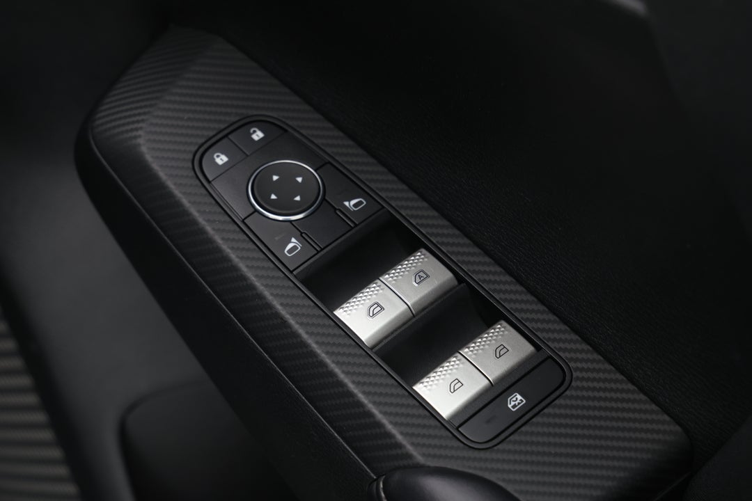 2024 Mitsubishi Outlander Es 5 Seat (2WD), Automatic, 51987 km, Drivers Side Door Panel Controls