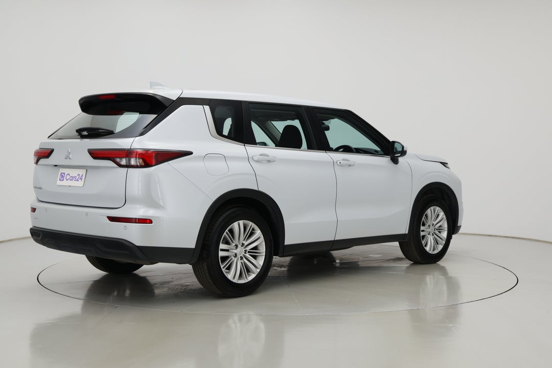 2024 Mitsubishi Outlander Es 5 Seat (2WD), Automatic, 51987 km, Right Back Diagonal (45- Degree) View