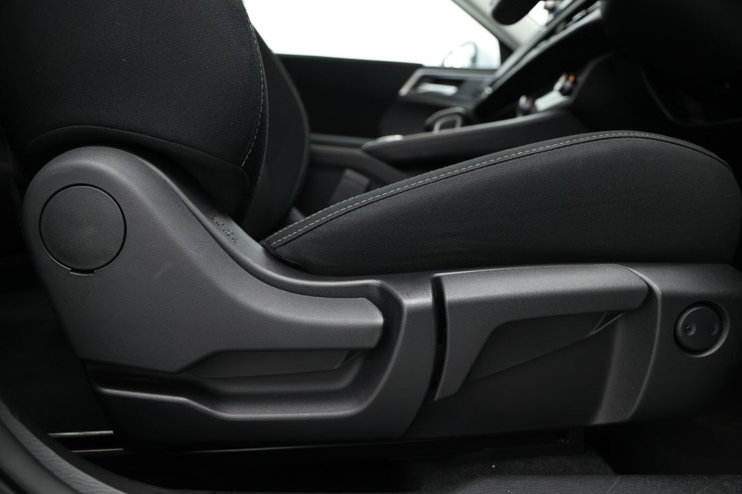 2024 Mitsubishi Outlander Es 5 Seat (2WD), Automatic, 51987 km, Drivers Side Adjustment Panel