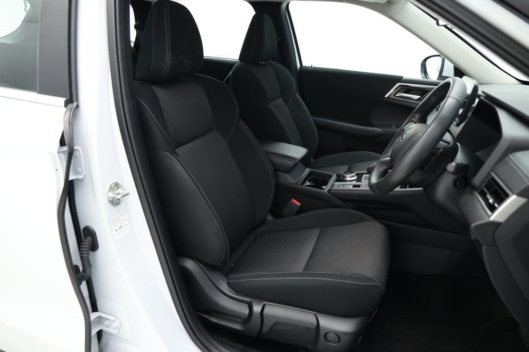 2024 Mitsubishi Outlander Es 5 Seat (2WD), Automatic, 51987 km, Right Side Front Door Cabin View