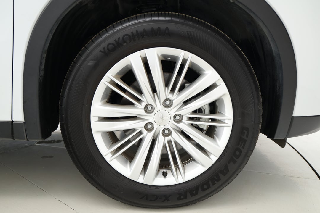 2024 Mitsubishi Outlander Es 5 Seat (2WD), Automatic, 51987 km, Right Front Wheel