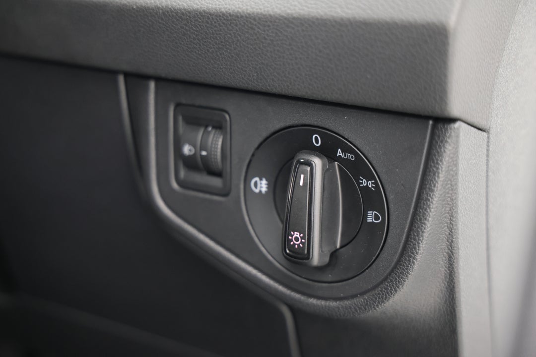 2020 Volkswagen Polo 85tsi Comfortline, Manual, 38136 km, Utility Switches/Buttons