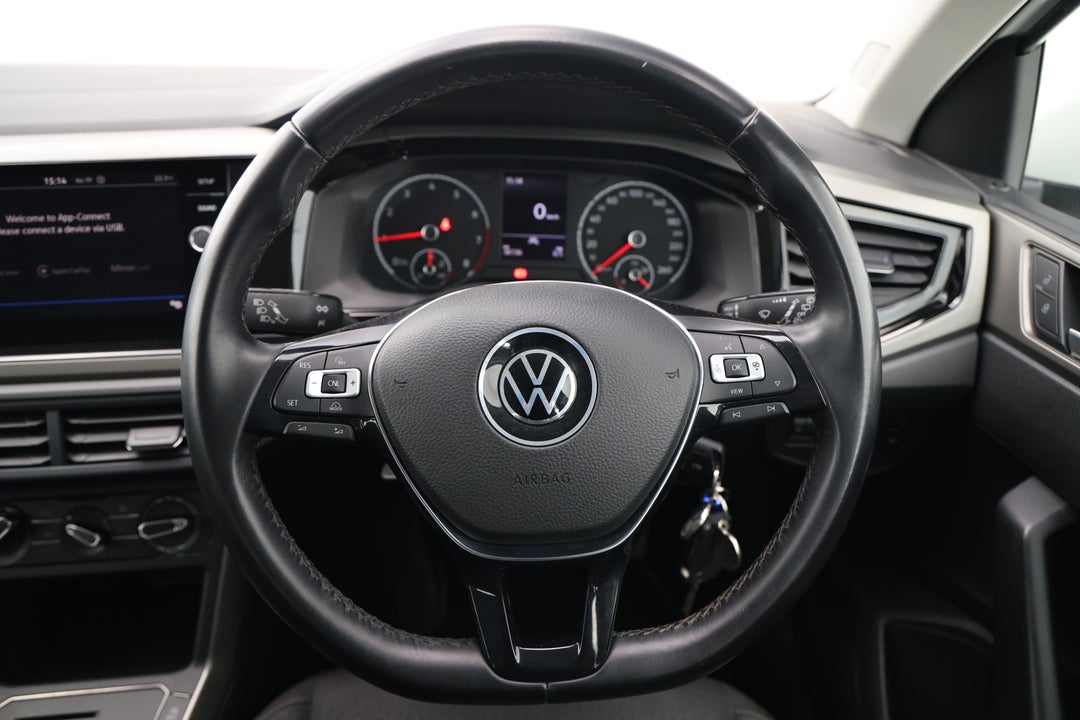 2020 Volkswagen Polo 85tsi Comfortline, Manual, 38136 km, Steering Wheel Close-up