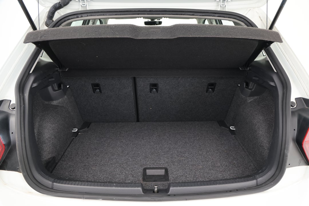 2020 Volkswagen Polo 85tsi Comfortline, Manual, 38136 km, Boot Inside View
