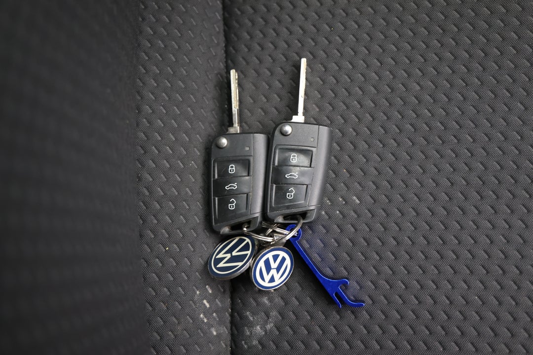 2020 Volkswagen Polo 85tsi Comfortline, Manual, 38136 km, Key Close-up
