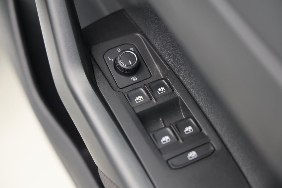 2020 Volkswagen Polo 85tsi Comfortline, Manual, 38136 km, Drivers Side Door Panel Controls