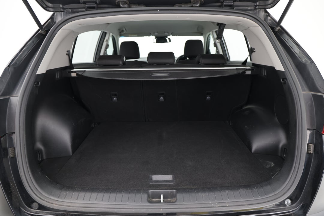 2019 Kia Sportage Si Premium (AWD), Automatic, 158071 km, Boot Inside View