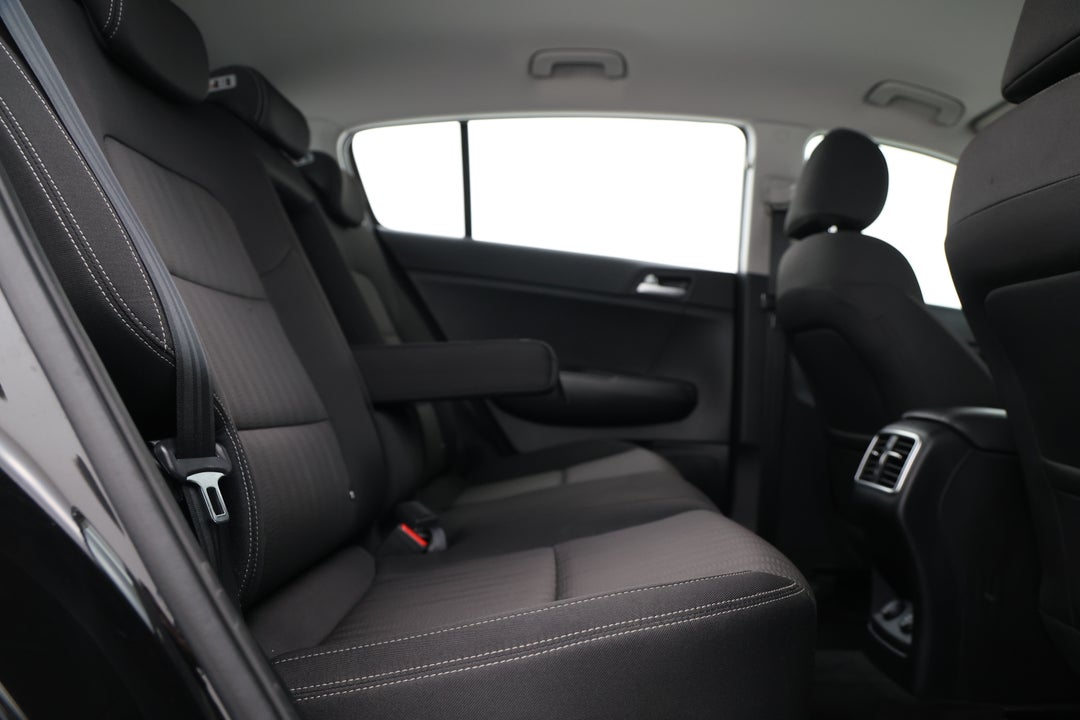 2019 Kia Sportage Si Premium (AWD), Automatic, 158071 km, Right Side Rear Door Cabin View
