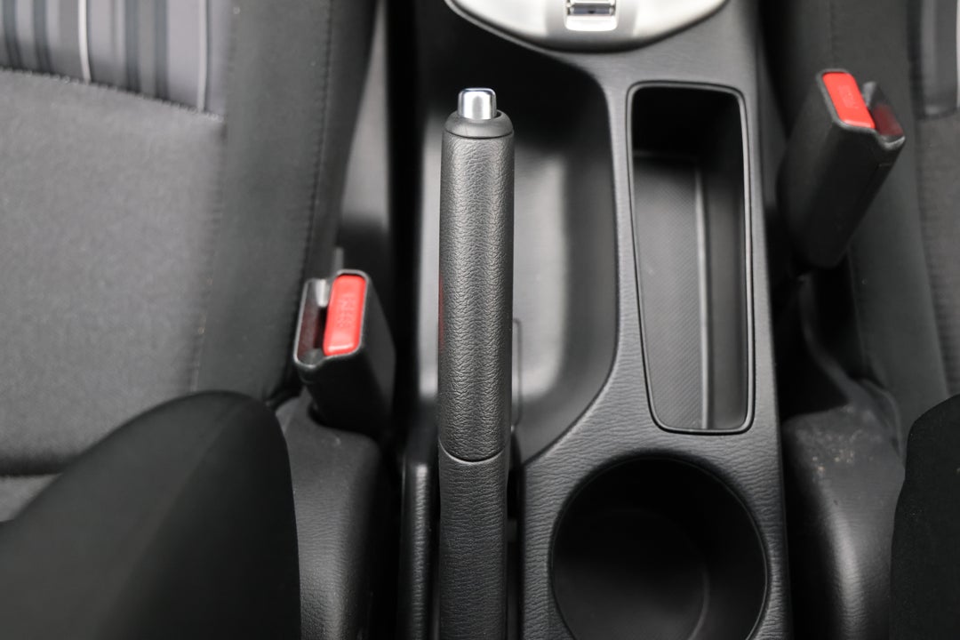 2017 Mazda 2 Neo, Automatic, 63064 km, Handbrake