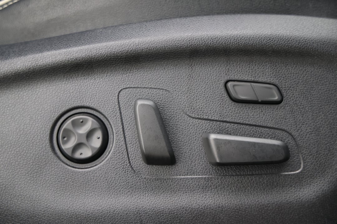 2017 Kia Sorento Gt-line (4x4), Automatic, 68831 km, Drivers Side Adjustment Panel