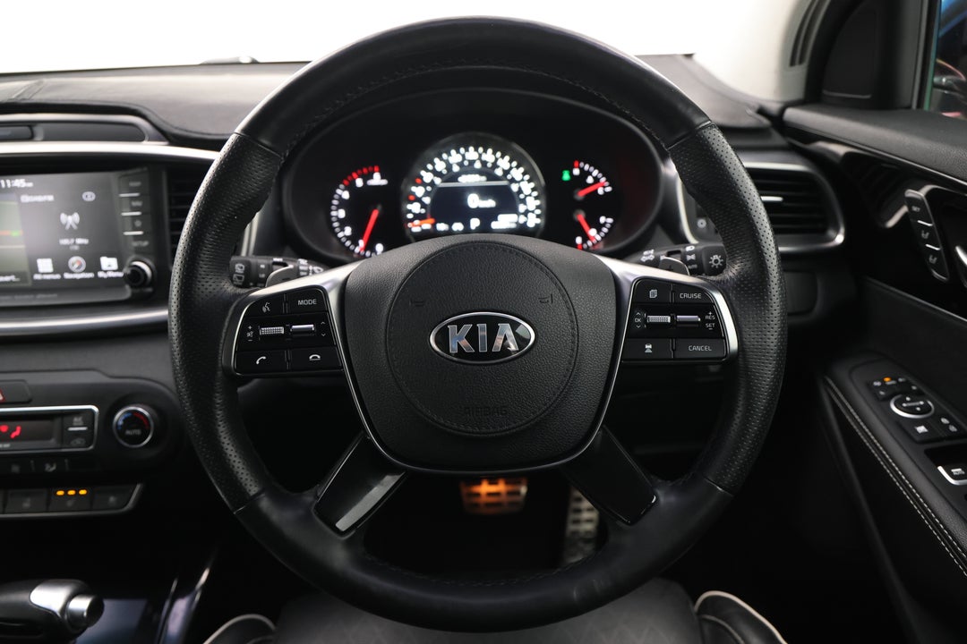 2017 Kia Sorento Gt-line (4x4), Automatic, 68831 km, Steering Wheel Close-up