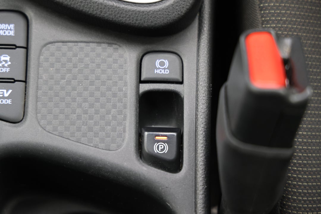 2023 Toyota Yaris Cross Gx Hybrid, Automatic, 56019 km, Handbrake