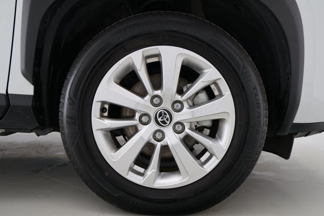 2023 Toyota Yaris Cross Gx Hybrid, Automatic, 56019 km, Right Front Wheel