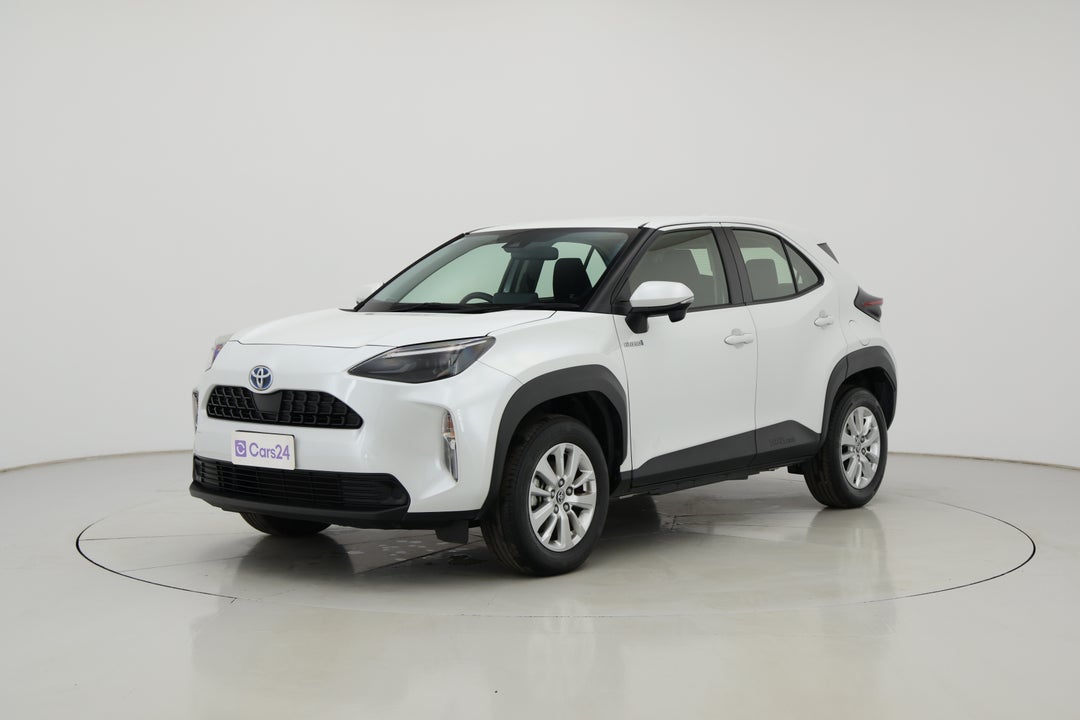 2023 Toyota Yaris Cross Gx Hybrid, Automatic, 56019 km, Left Front Diagonal (45- Degree) View