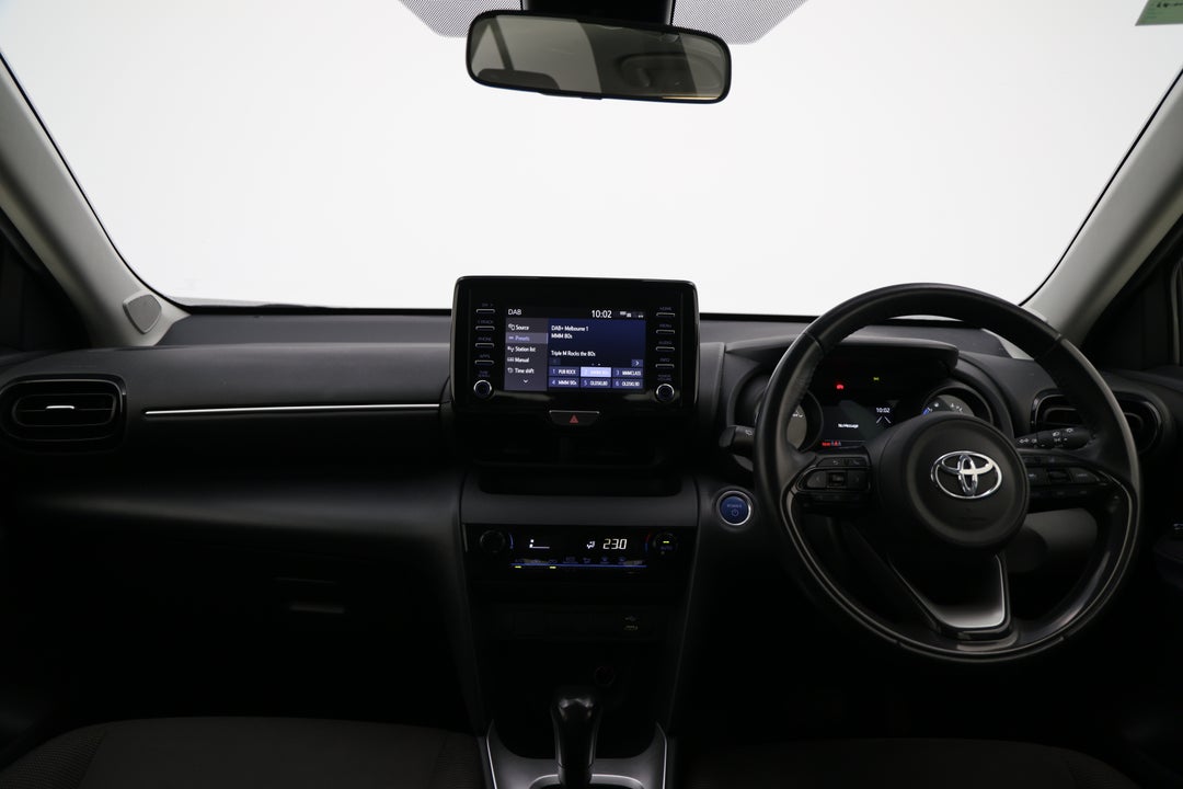 2023 Toyota Yaris Cross Gx Hybrid, Automatic, 56019 km, Dashboard View