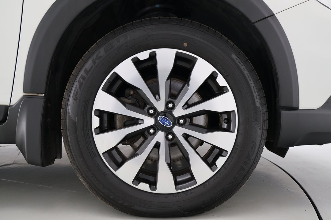 2015 Subaru Outback 3.6r Premium, Automatic, 148984 km, Right Front Wheel